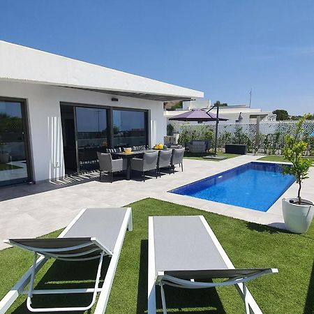Pool & Snooker Villa Финестрат Экстерьер фото